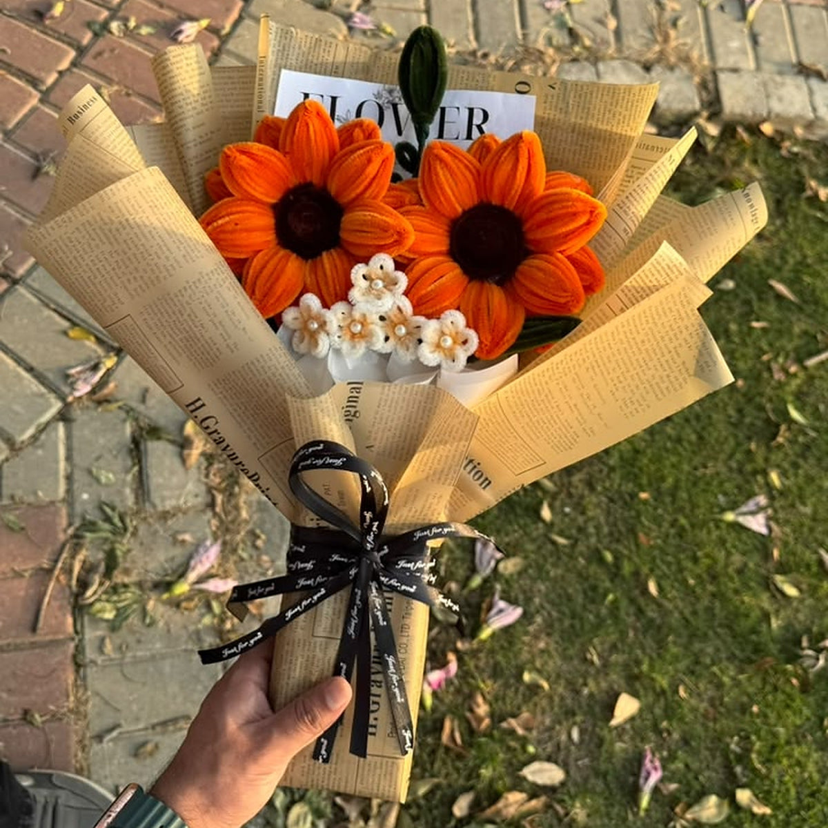 Handmade Pipe Cleaner Sunflower Bouquet – Everlasting Gift Bouquet