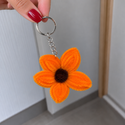 Handmade Pipe Cleaner Flower Keychain – Cute Chenille Bag Charm