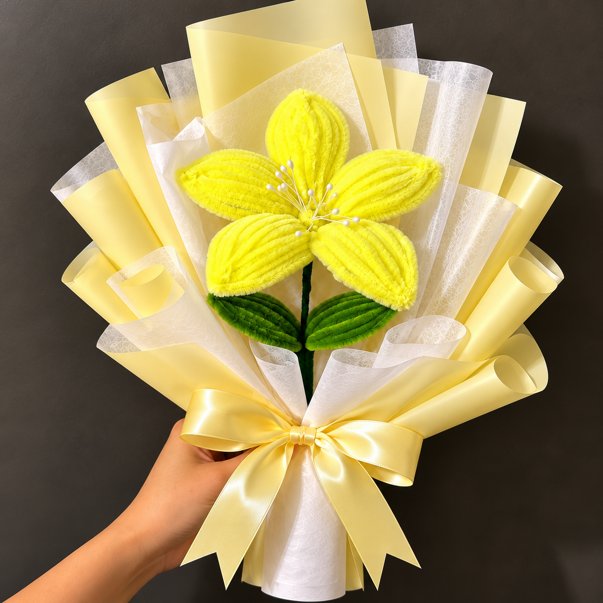 Handmade Pipe Cleaner Flower Bouquet | Everlasting Gift in 4 Colors