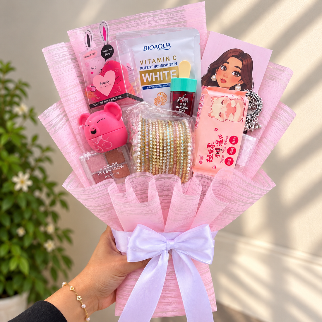 Pink Customized Beauty &amp;amp; Accessories Gift Bouquet