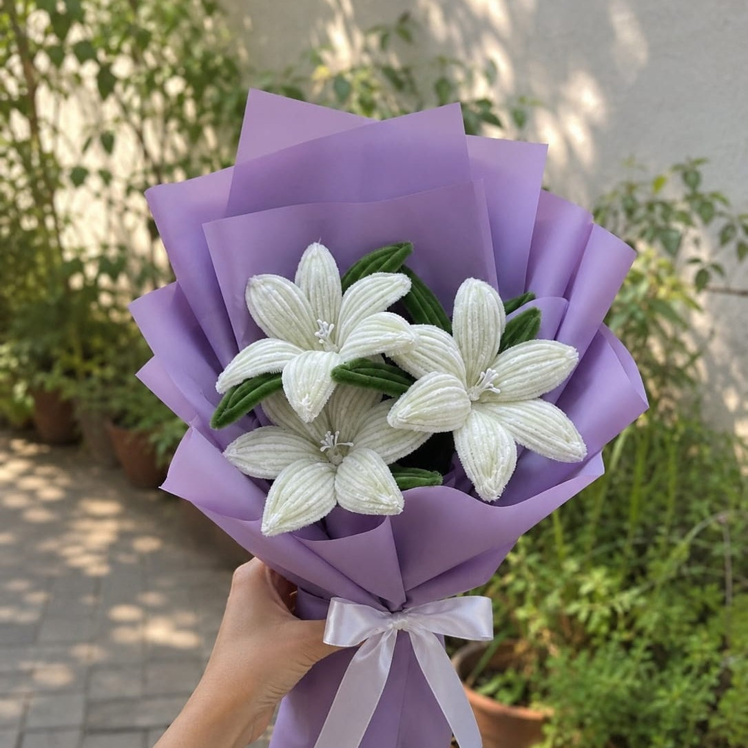 Handmade Pipe Cleaner White Lily Bouquet