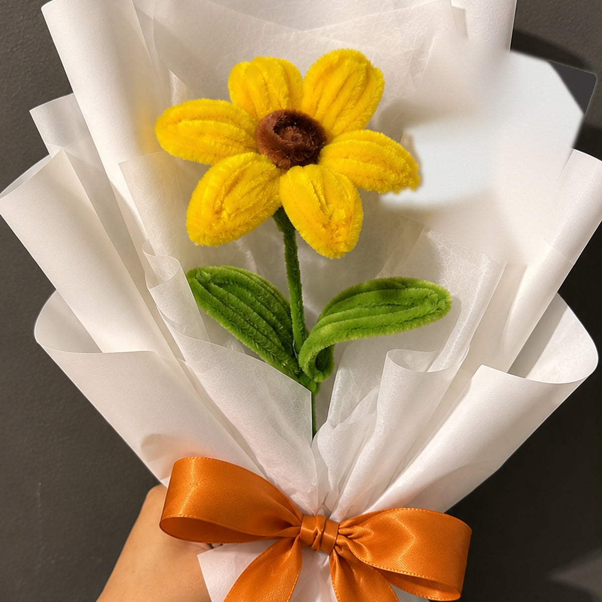 Handmade Pipe Cleaner Flower Bouquet | Everlasting Gift in 6 Colors